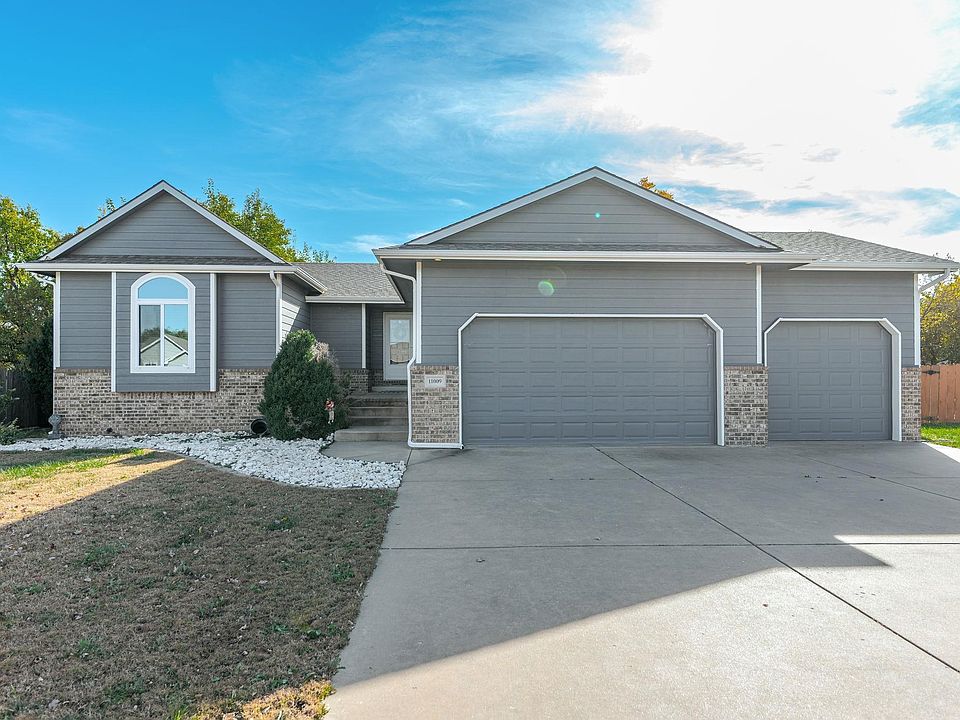 1st image of 11009 W Hadden Cir