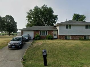 6014 Hartford Dr, Pekin, IL