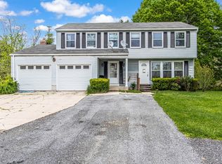 6 Beau Mondes Ct, Reisterstown, MD 21136