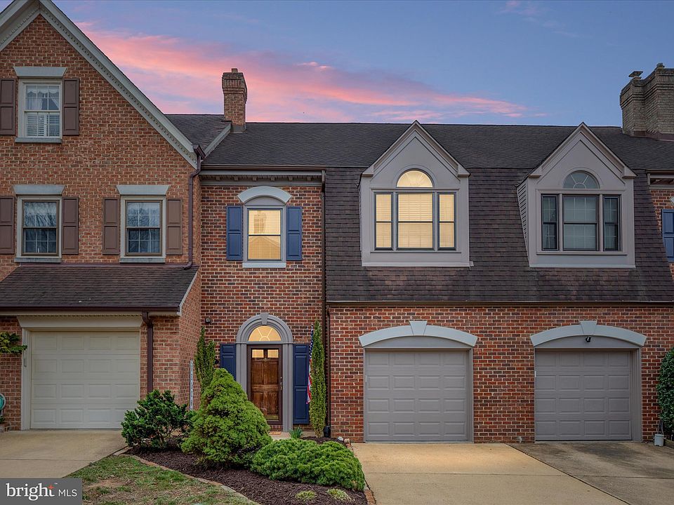 1st image of 6311 Chaucer Ln