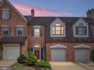 6311 Chaucer Ln, Alexandria, VA 22304