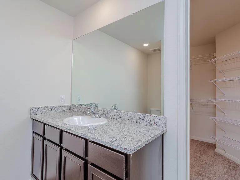 15214 Harbor Lndg — Photo 19