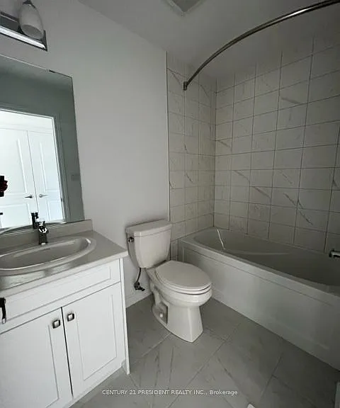 61 Soho St #79 — Photo 32