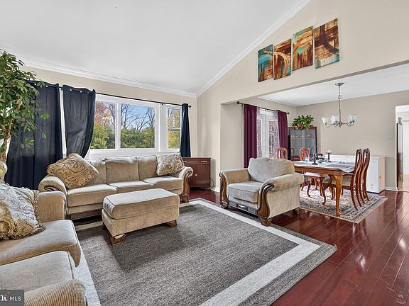 5th image of 16820 Malabar St