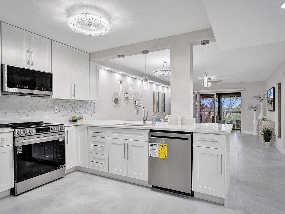 1st image of 7146 Huntington Lane #402