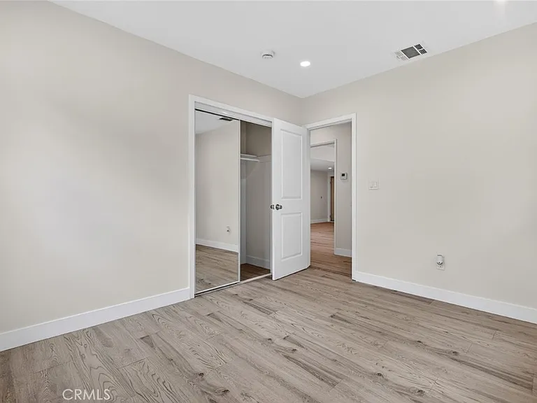 7359 Louise Ave — Photo 21