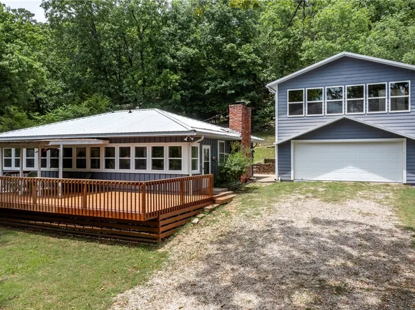 8361 Dogwood Ln, Rogers, AR 72756