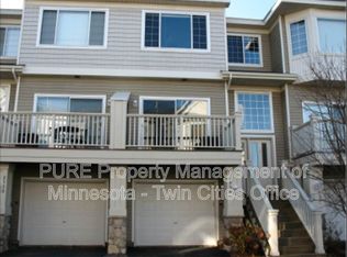 2328 Eagle Trace Ln, Woodbury, MN 55129