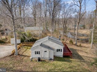 5708 Lakeview Rd, Quinton, VA 23141