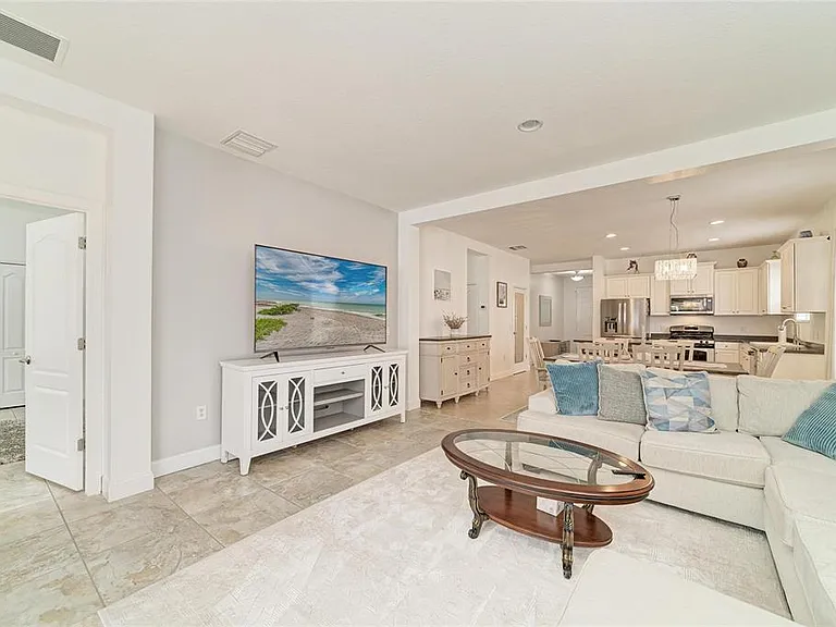 4650 Woodbrook Dr — Photo 22