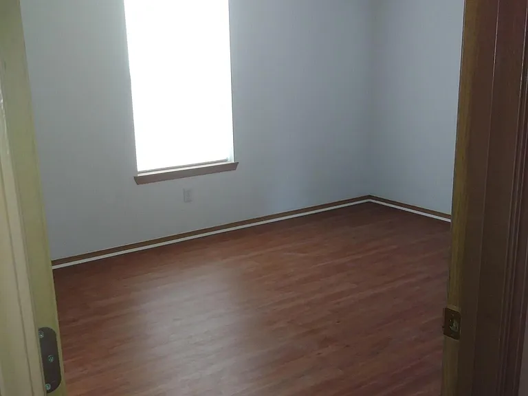 FRONT BEDROOM