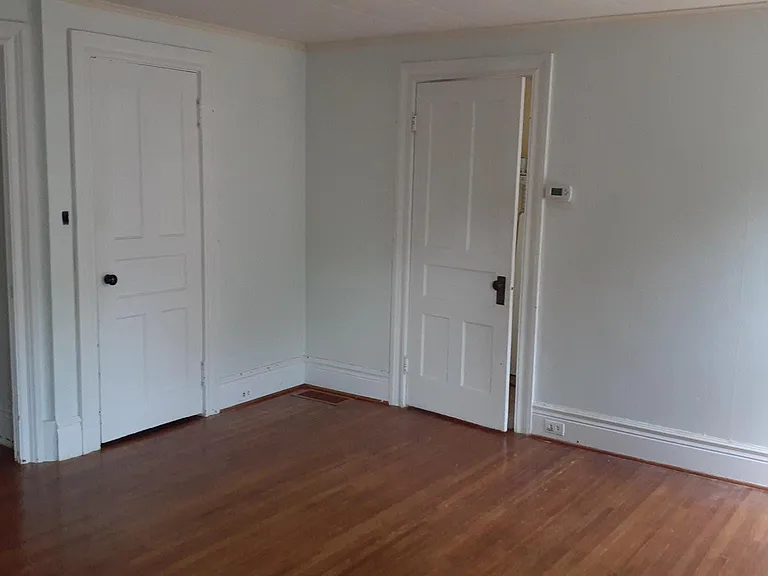 38 E Union St #UPPER — Photo 9