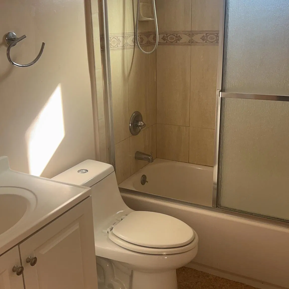 2 bed, $2,350 — Photo 4