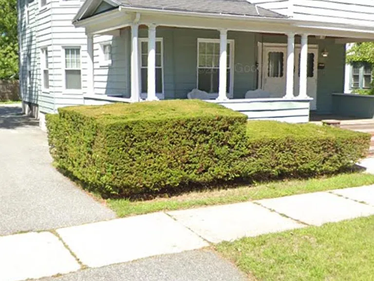 Riverview St — Photo 1