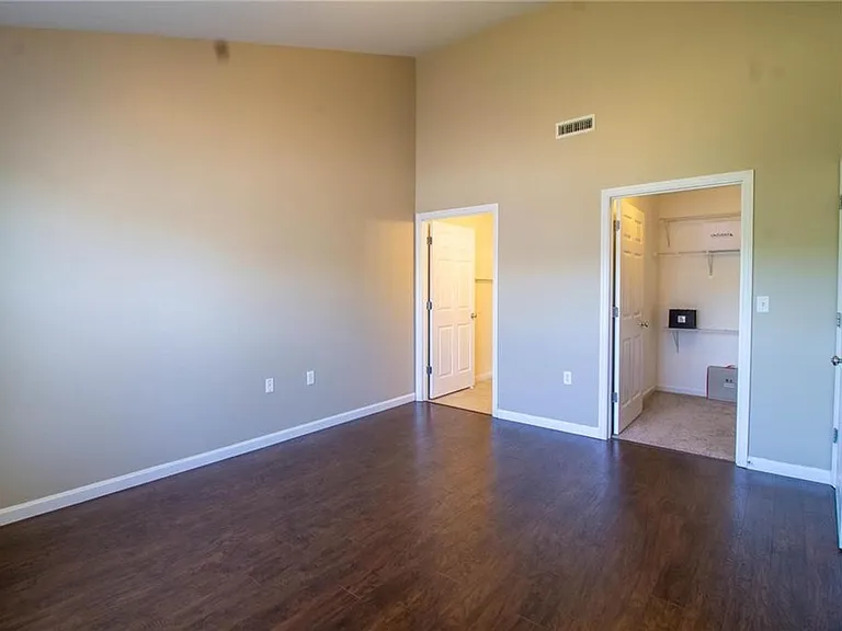 1832 Piedmont Cir — Photo 7