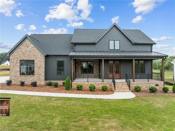 7504 Hawkins Ridge Dr, Stokesdale, NC 27357