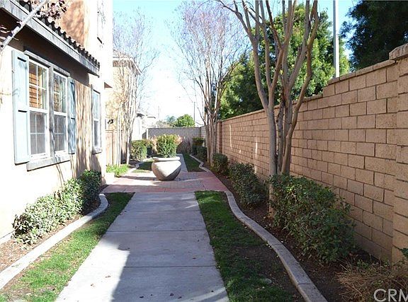 Courtyard that leads to the beautiful 1880 Siena Ct. Riverside home.