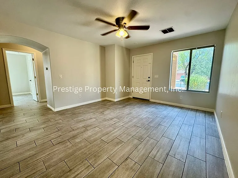 703 W Cholla Crest Dr — Photo 4