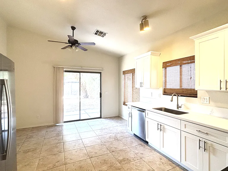 82 S Criss Pl — Photo 9