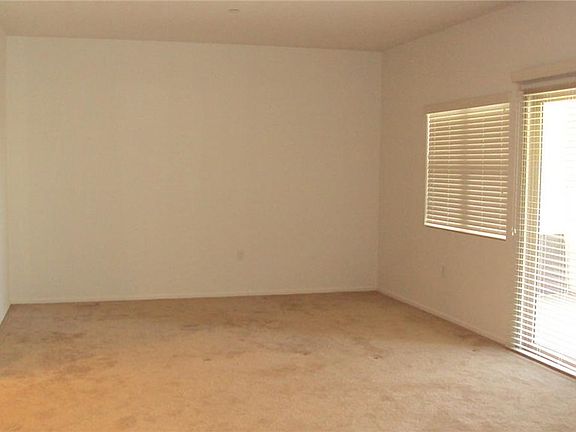 2nd image of 401 S Anaheim Blvd Unit 4