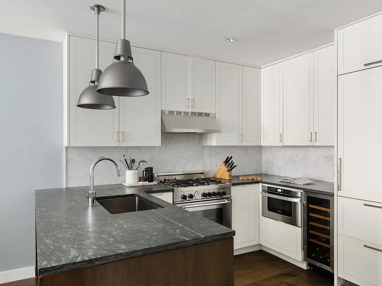 345 Carroll Street — Photo 3