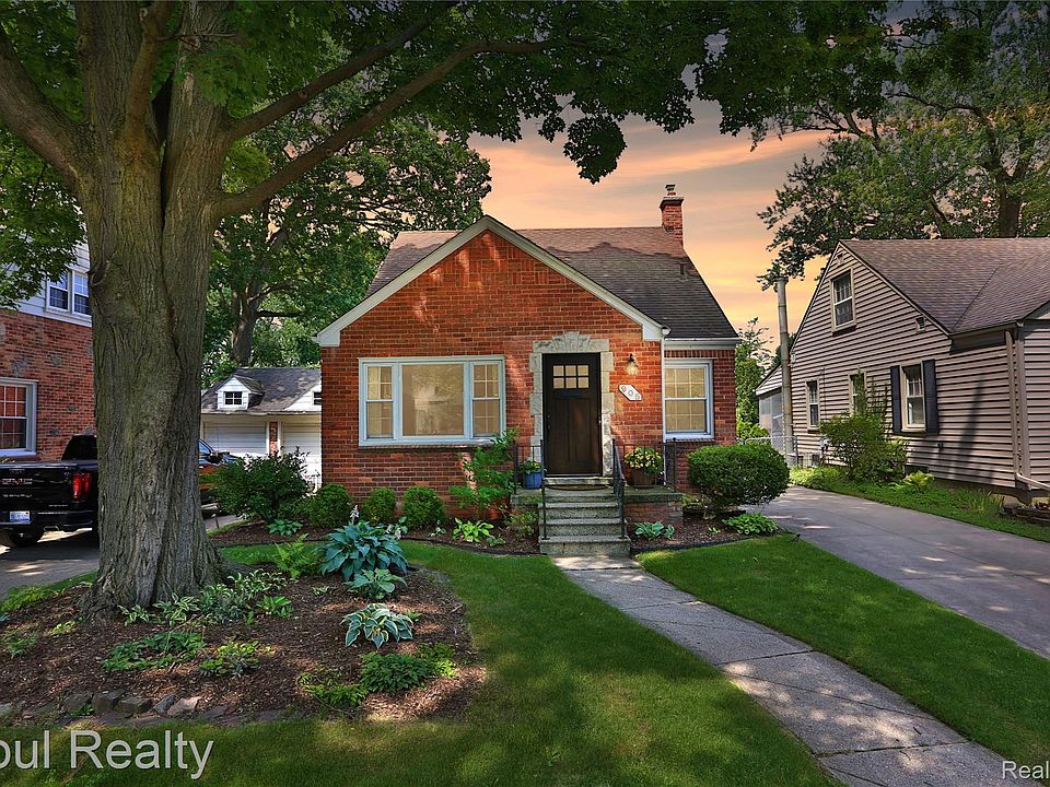 1st image of 905 Forestdale Rd