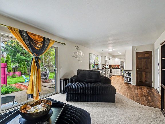 4th image of 2940 Marrett Dr