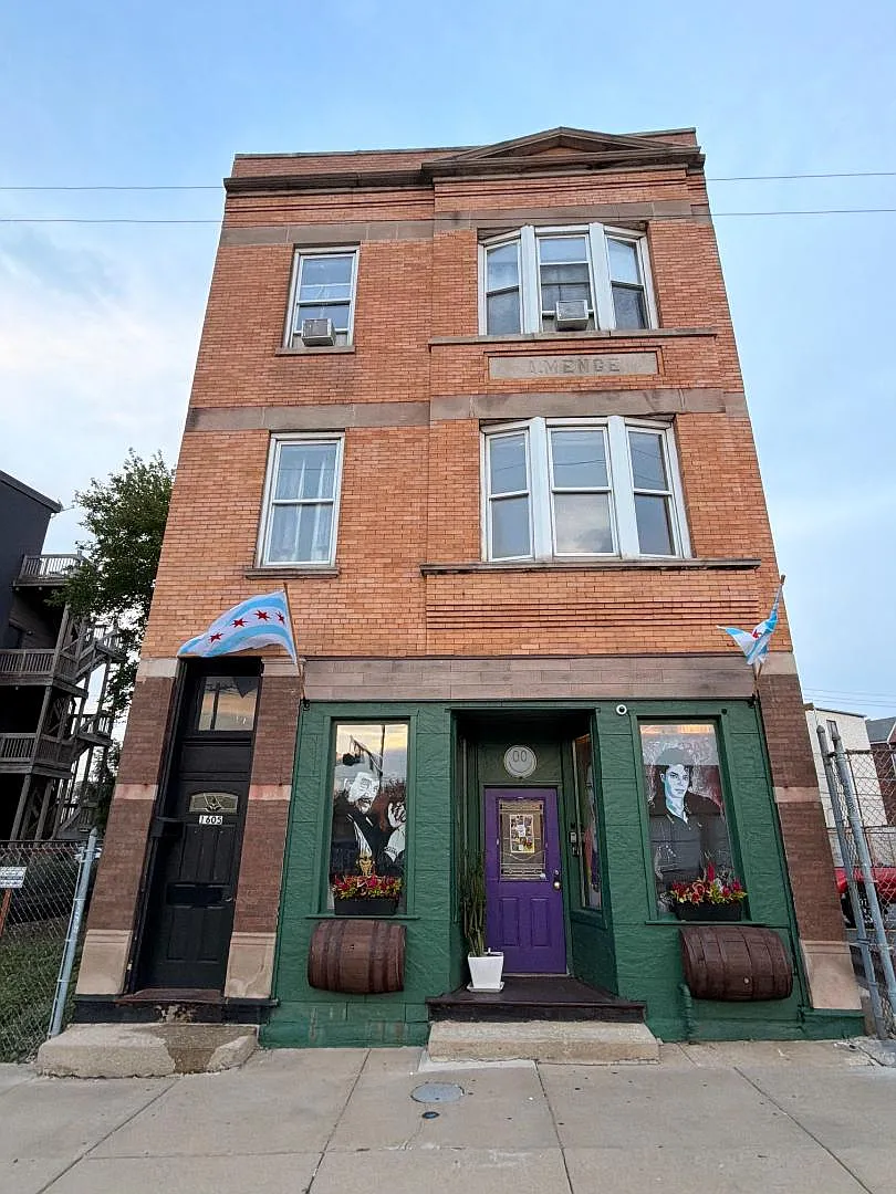 1605 S Blue Island Ave - 2nd Floor — Photo 4