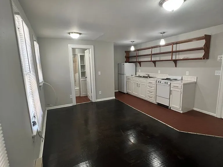 196 N Goodman St — Photo 34