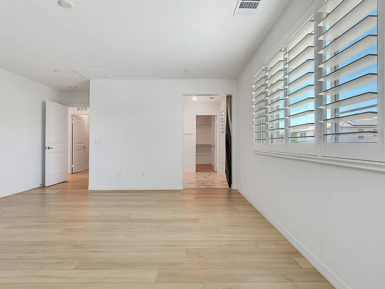 26337 Seville Ln — Photo 13