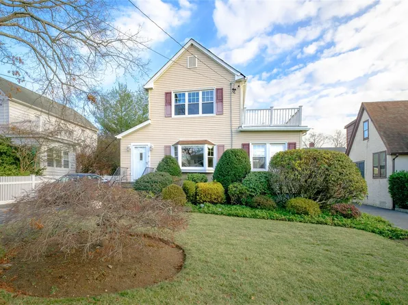 30 Lyons Road, Scarsdale, NY 10583
