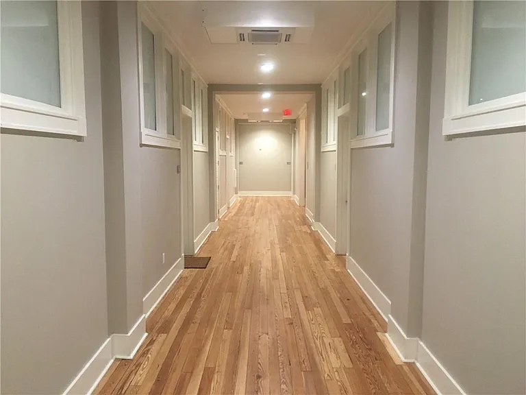 100 N Royal St #2G — Photo 7