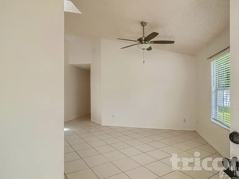 110 Yorktown Pl — Photo 10