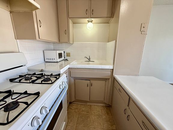2nd image of 11911 Hart St APT 7