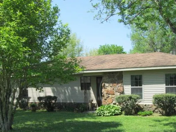 804 Brighton St, Paragould, AR 72450