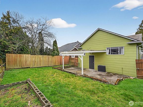 3rd image of 2004 30th Avenue S