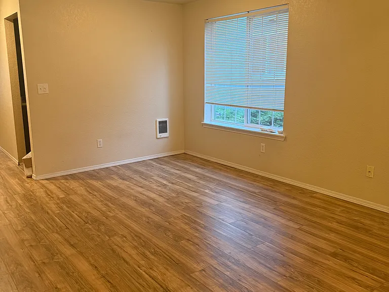 6007 Merlot Ln SE — Photo 7