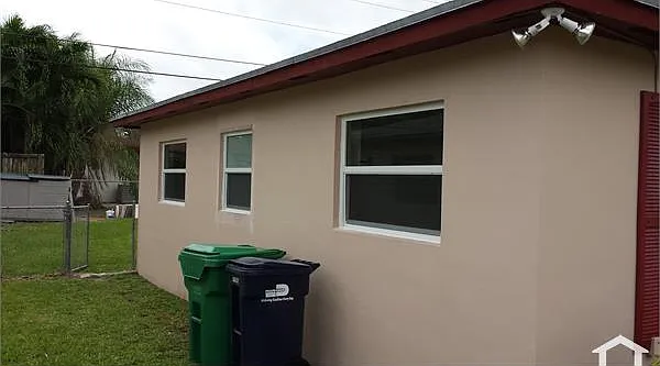 19611 SW 103rd Ct — Photo 2