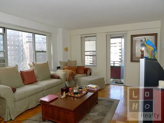 Sold by LoHo Realty | media 21