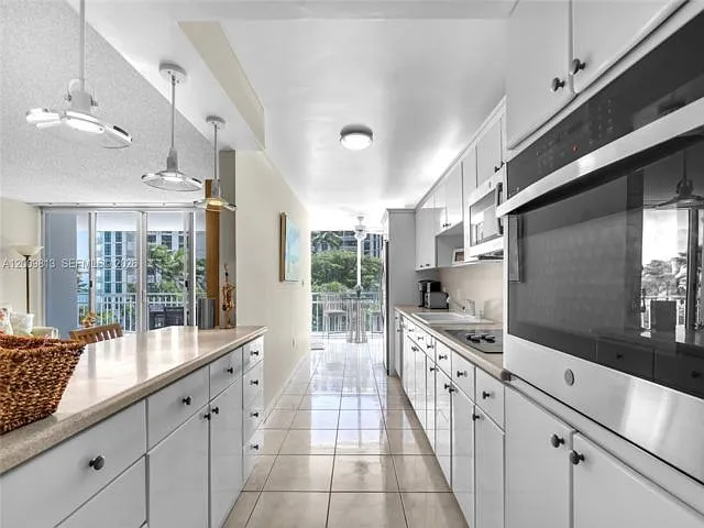 600 Grapetree Dr #4DS — Photo 14