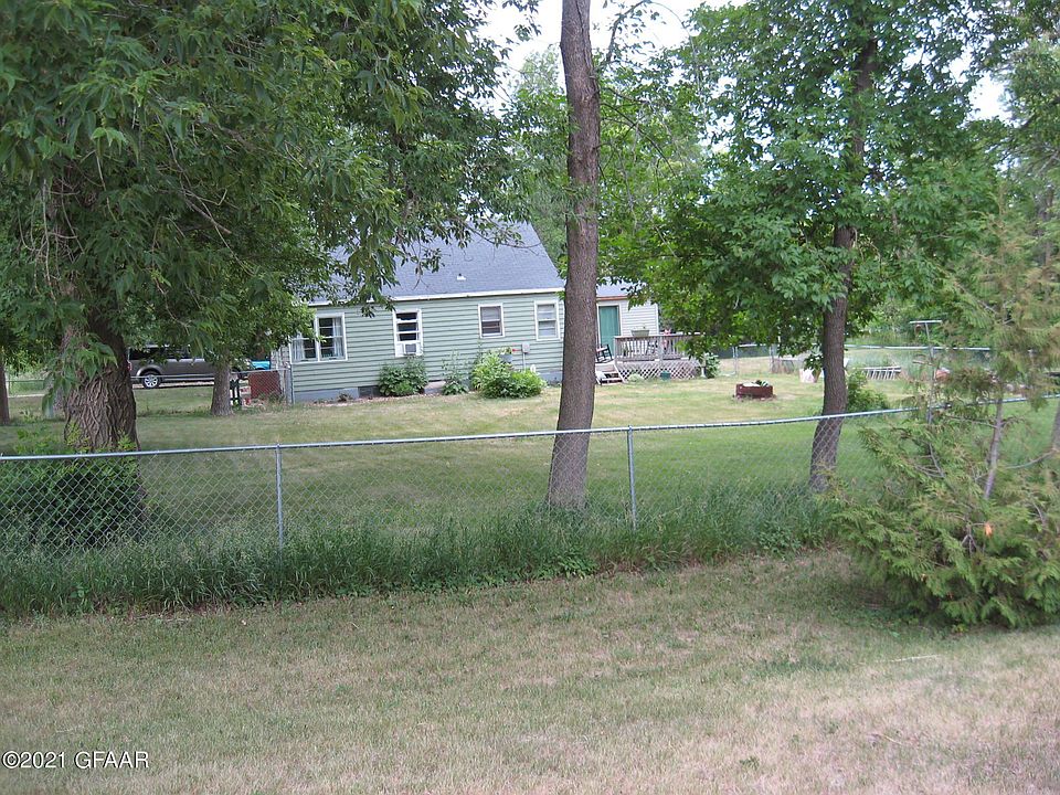 2nd image of 204 N 3rd St