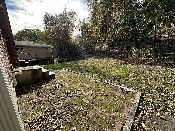 4th image of 917-919 Sleepy Hollow Rd