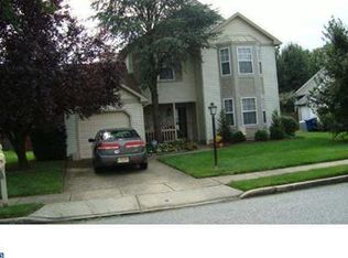 412 Farmhouse Ln, Mount Laurel, NJ 08054