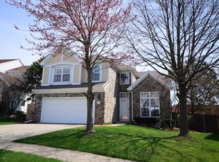 15 Augusta Dr, Streamwood, IL