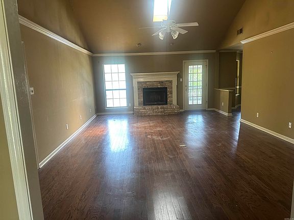 2nd image of 119 Cherrybark Dr