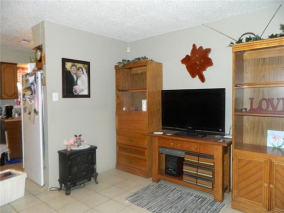 5th image of 1770 Continental Dr