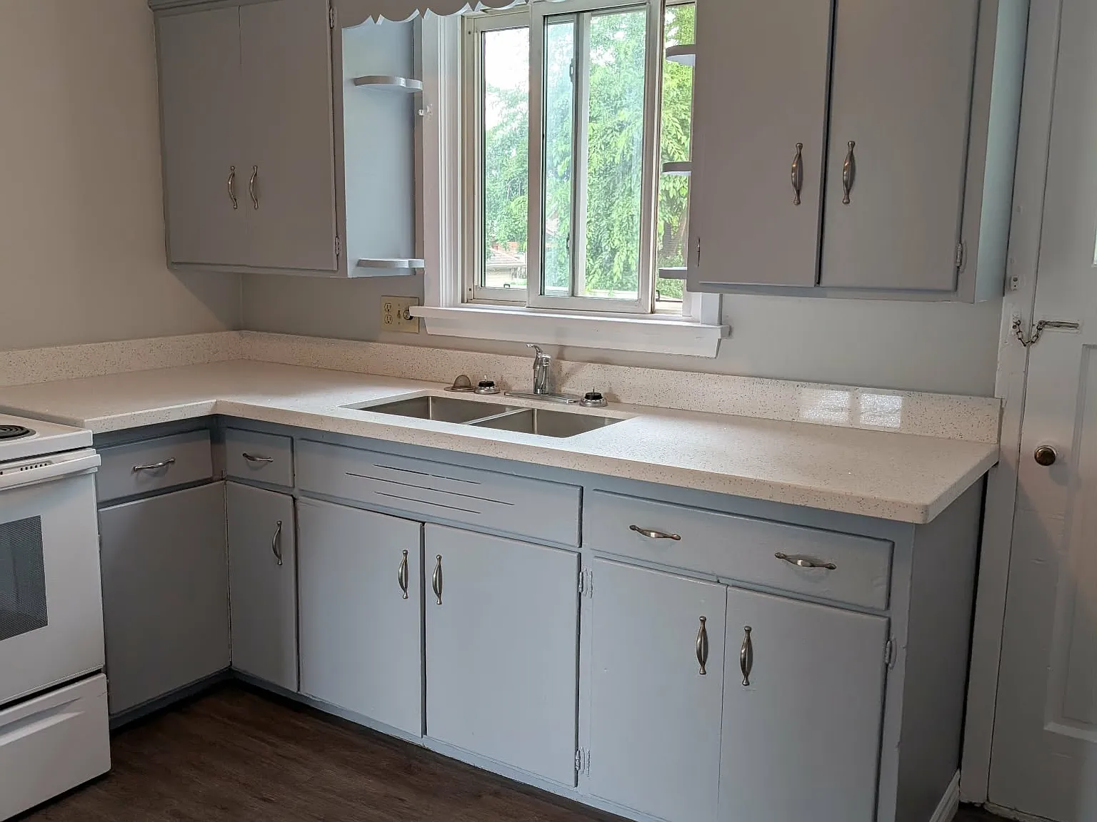 2 bed, 750 sqft, $1,875 — Photo 2