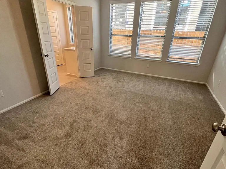 832 Azul Lagoon Dr — Photo 9