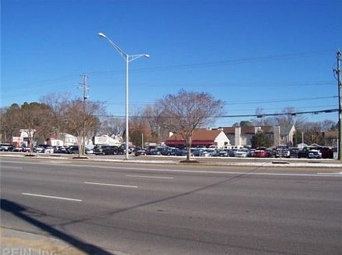 3rd image of 5200 Virginia Beach Blvd