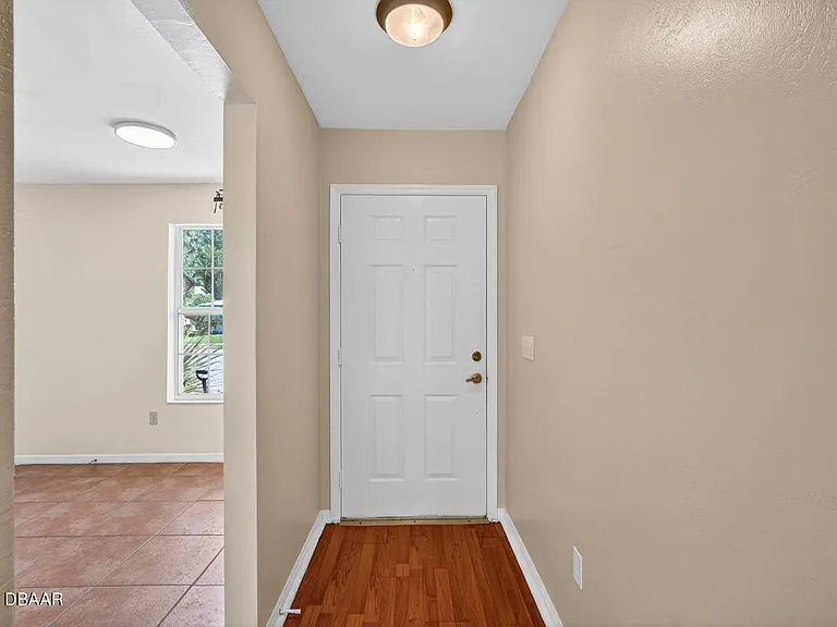1133 Squirrel Nest Ln — Photo 24